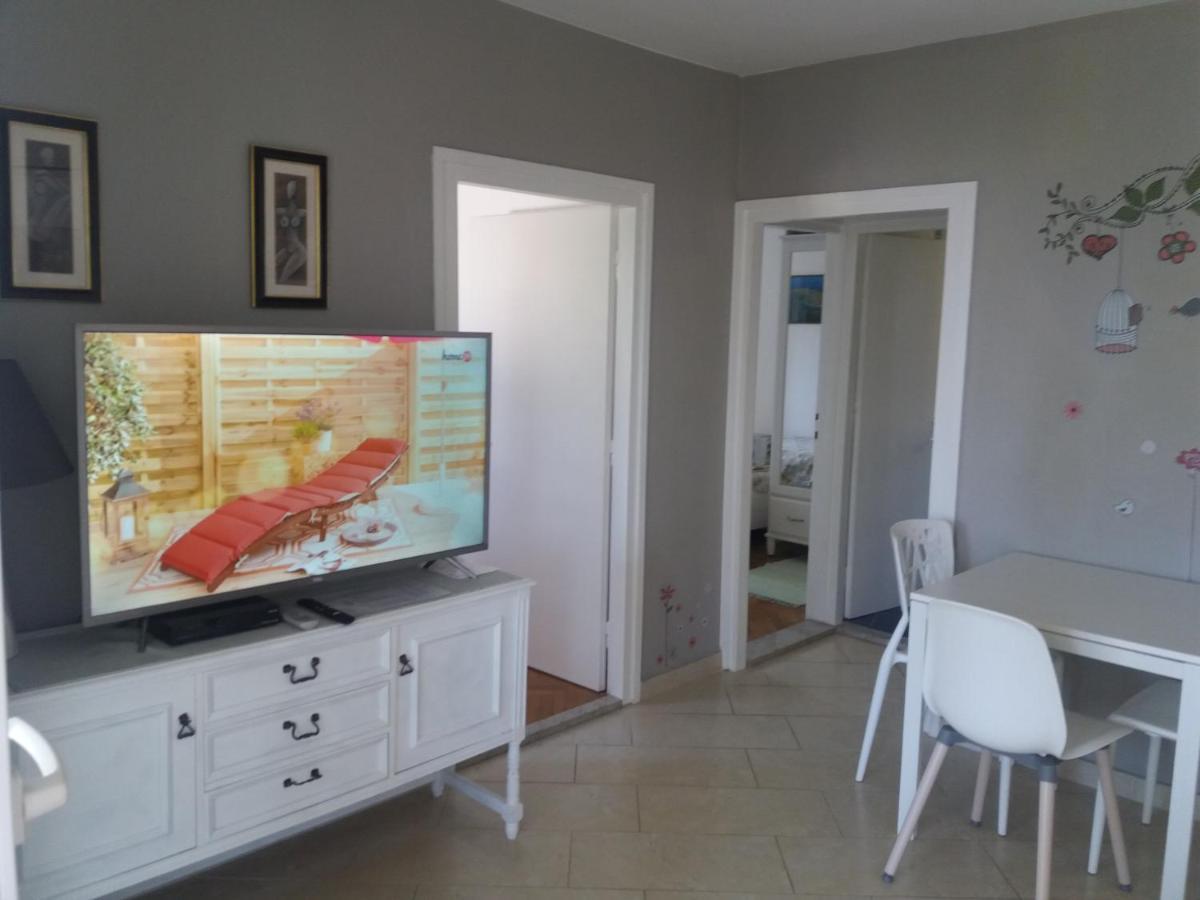 Apartments Atrium Malinska Ngoại thất bức ảnh