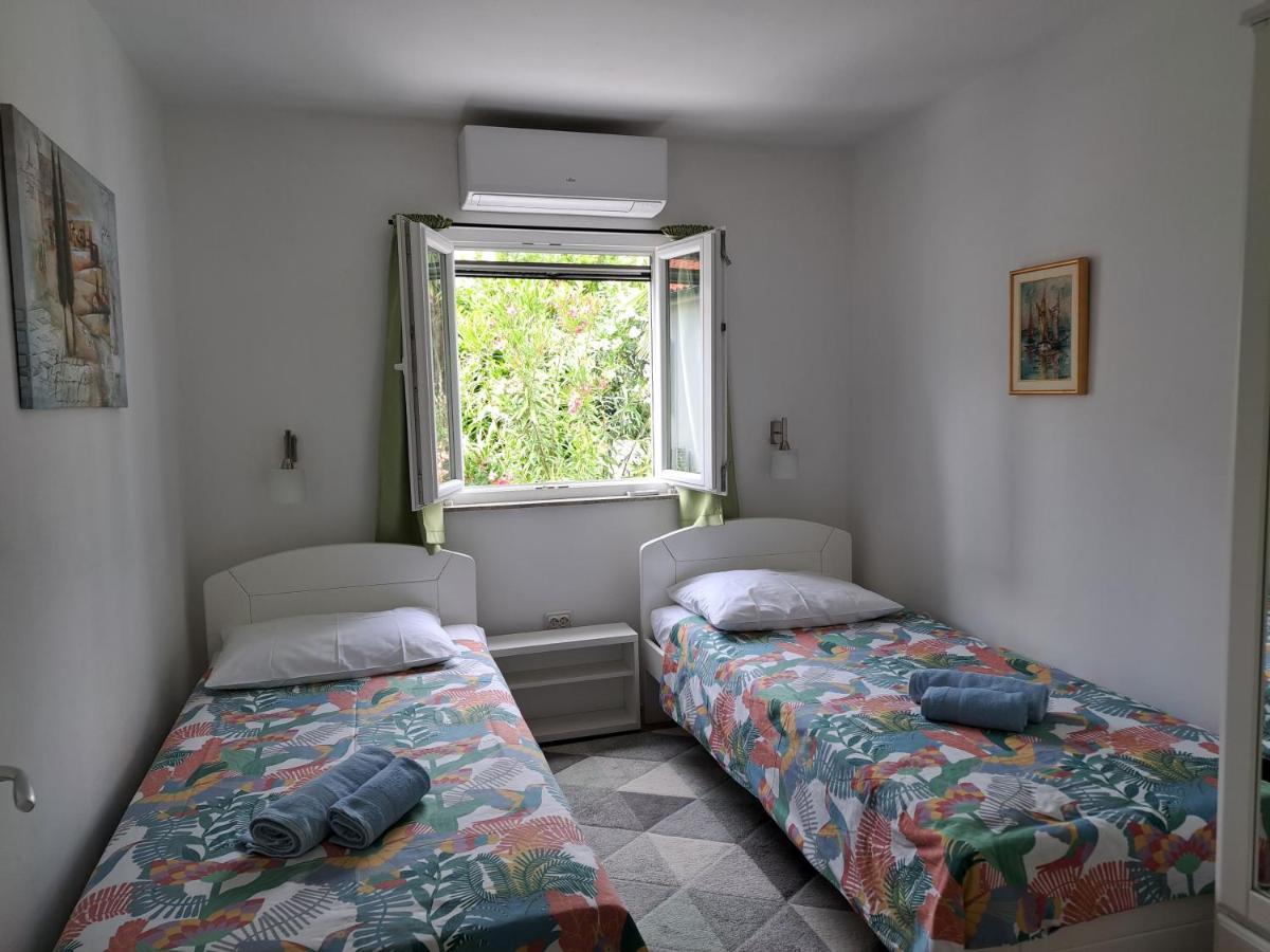 Apartments Atrium Malinska Ngoại thất bức ảnh