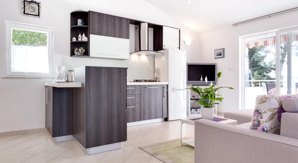 Apartments Atrium Malinska Ngoại thất bức ảnh