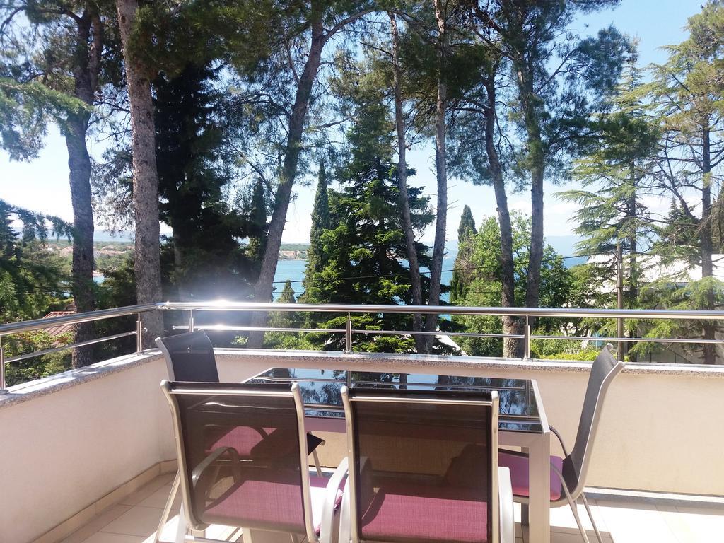 Apartments Atrium Malinska Ngoại thất bức ảnh